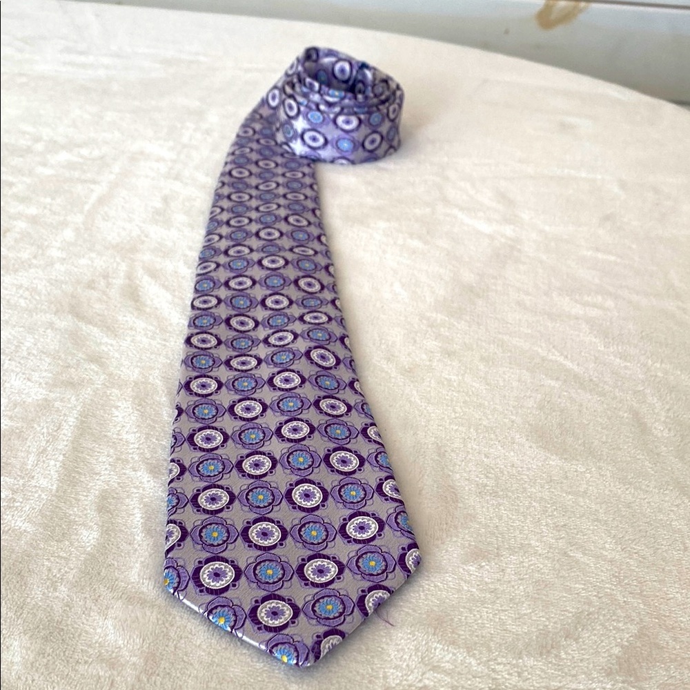 Holt Renfrew 100% Silk Tie – Made in Canada - Picture 3 of 9